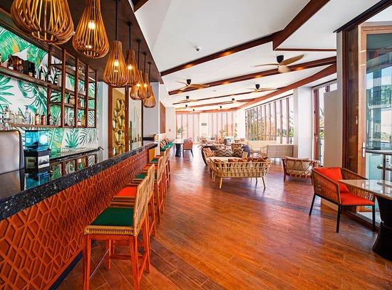 Alon Cafe & Bar Lounge